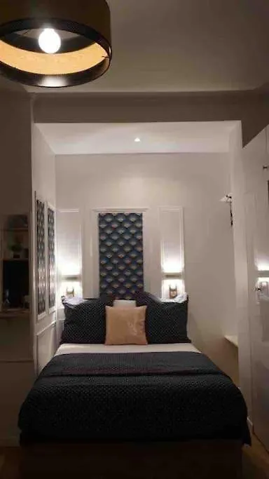 Du Theatre Rez De Chaussee Apartment
